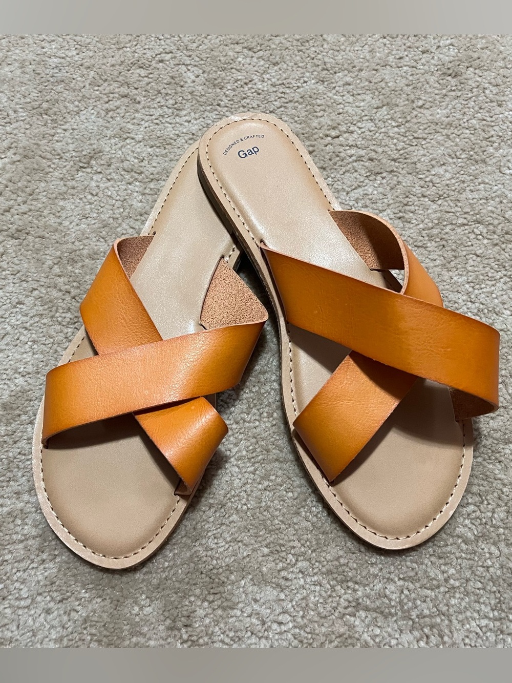 NWOT - GAP Women's Cognac Leather Cross-Strap Slide Sandals - Picture 2 of 7